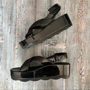 Prada wavy sole platform sandals patent leather 41